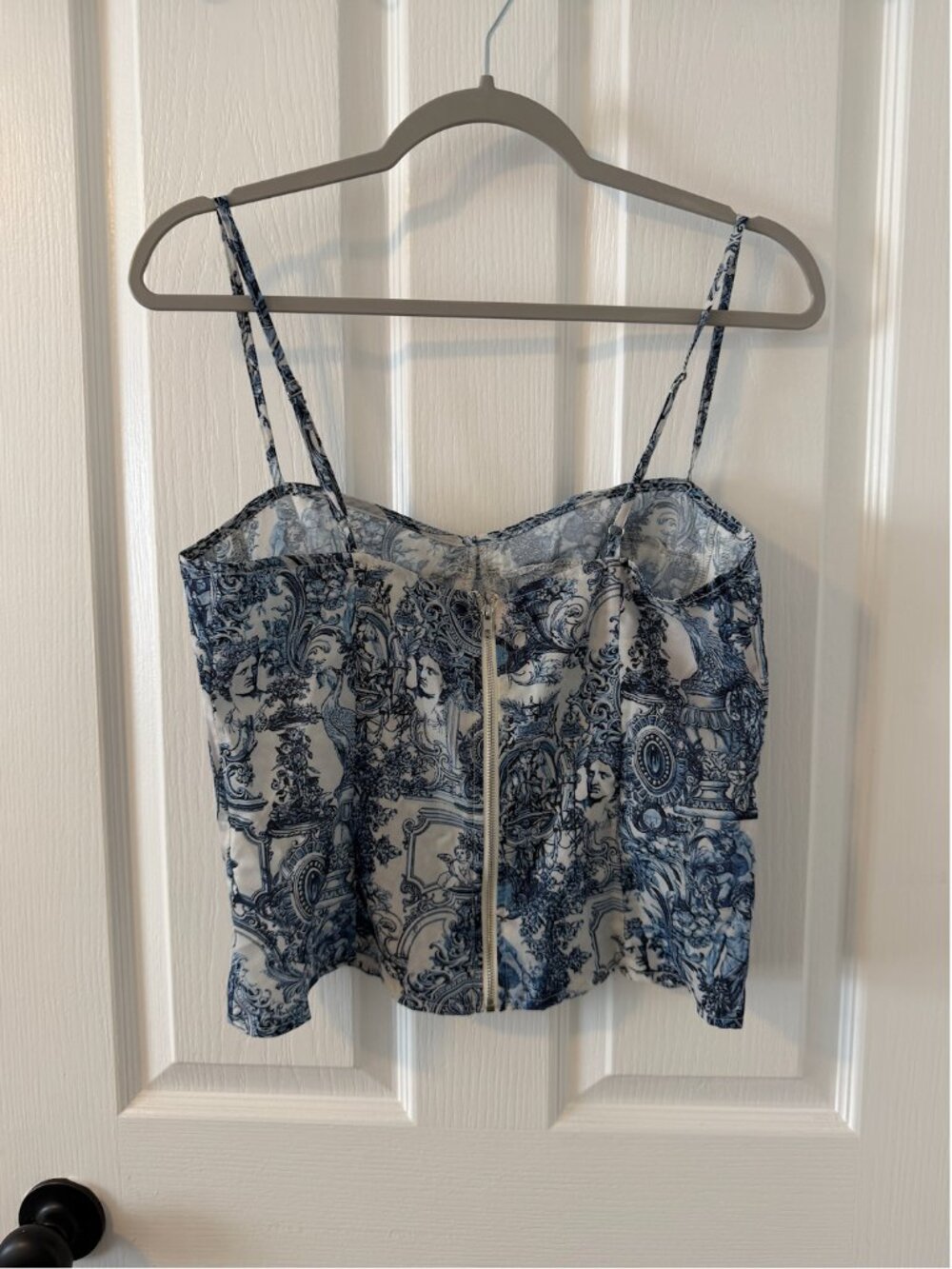 PrettyLittleThing Structured Corset Top - Picture 4 of 5